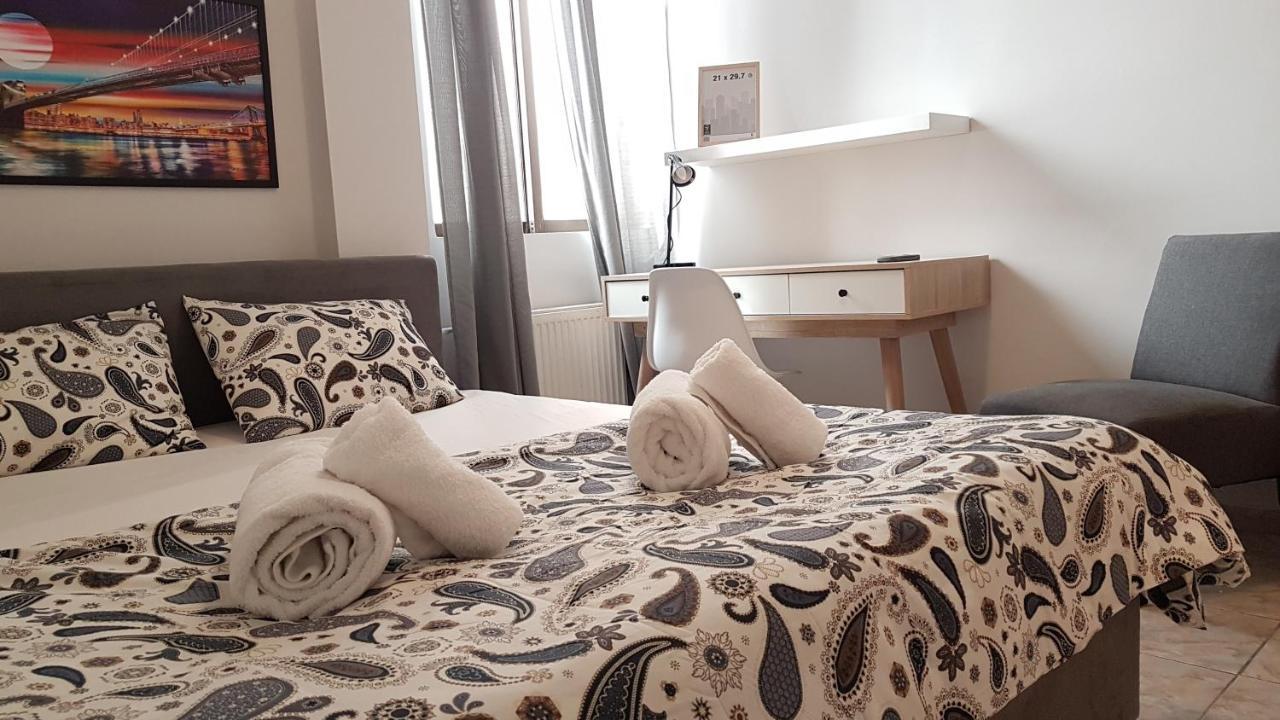 Palette Apartment Champagne - Athens Center, 6 Bd, 3 Bath Exterior photo